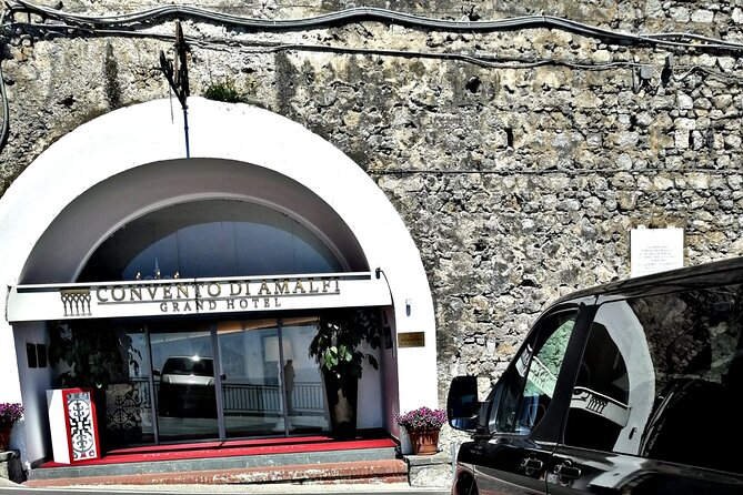 Amalfi Coast to Naples Transfer and 2-Hour Pompeii Private Tour - The Minivan Transfer: Comfort, Safety, and Help en Route
