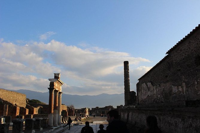 Archaeological Site of Pompeii - Getting from Naples: the 45-minute transfer that sets the tone