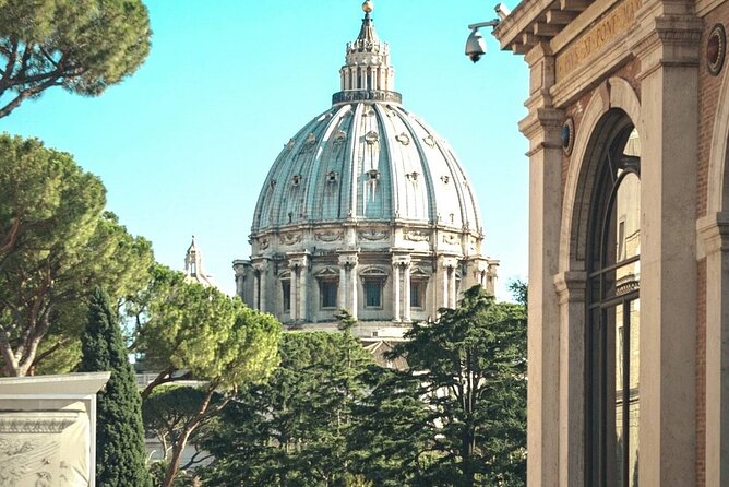 Guided Tour to Vatican and Sistine Chapel with Ticket - Group size, guide quality, and why headsets help