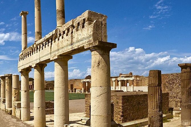 Half-Day Tour to Pompeii Archaeological Park from Salerno - Bathrooms, market time, and the little interruptions that add up