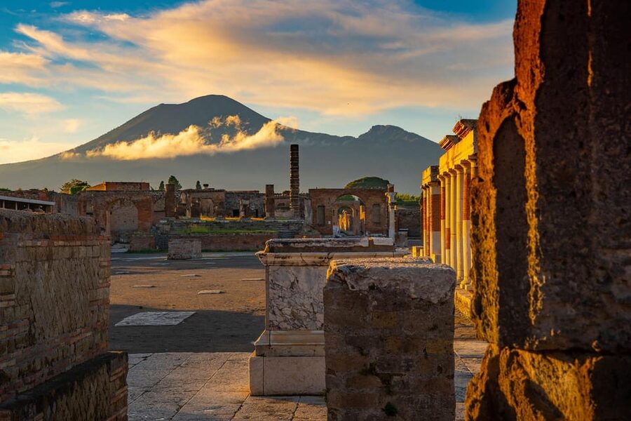 Pompeii Skip-the-Line Ticket and Audioguide - Skip the line at Pompeii: where the time is really saved