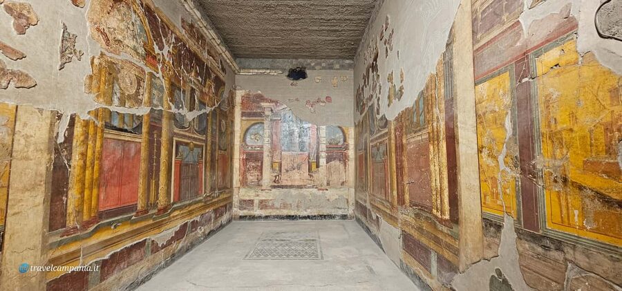 Pompeii, skip-the-line ticket with smartphone audio guide on App - The Smart Way to Use a Self-Guided Day in Pompeii