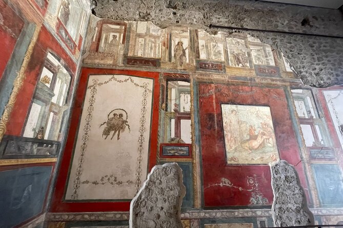 Pompeii & Vesuvius with Lunch & Wine Tasting from Amalfi Coast - What to bring and how to dress for Pompeii and Vesuvius