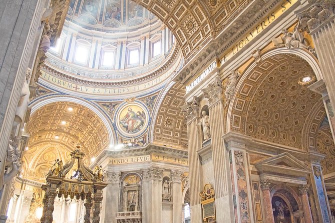 Private Vatican Tour with Sistine Chapel & Basilca Fast Access - St. Peter’s Square: a good ending point for photos and orientation