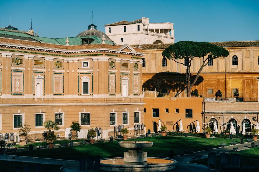 Rome: Vatican Museums and Sistine Chapel Tour - The Vatican Museums Route: Big Art, Managed Time