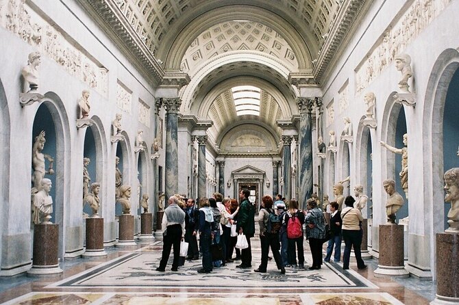 Rome: Vatican Museums & Sistine Chapel Tour & Priority Entry - Small-group touring (max 15): why it feels easier than the big crowd