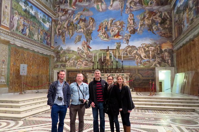 Skip-the-Line Ticket with Host - Vatican Museums & Sistine Chapel - Security, dress code, and the knee-and-shoulder check