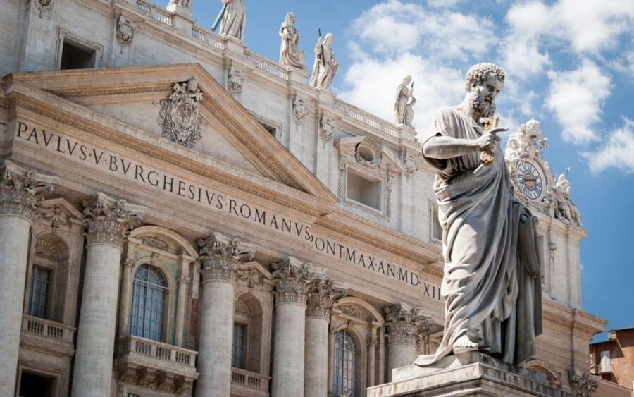Vatican City: St. Peter's Basilica Walking Tour - Entering the basilica: what your guide focuses on