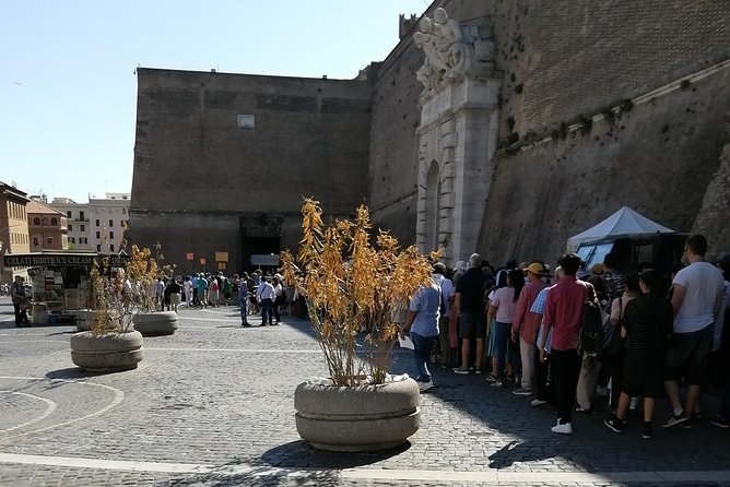 Vatican museum's & Sistine Chapel Reserved Entrance - Vatican Museums: two hours in a world-class maze