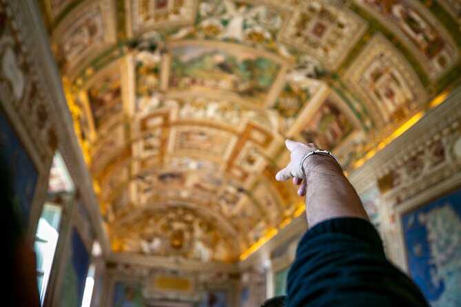 Vatican Wheelchair Accessible Museums and Sistine Chapel Tour - Sistine Chapel: a pre-brief that makes the art easier to see
